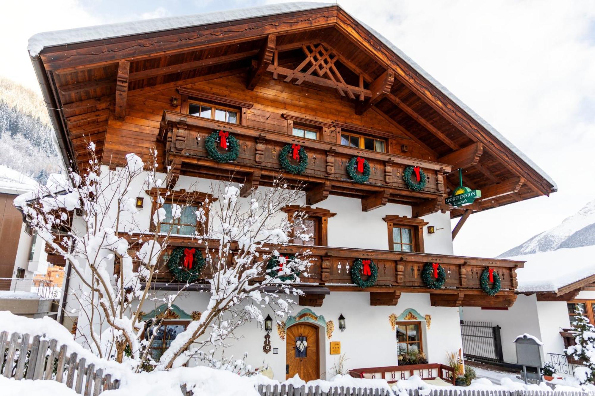 Sportpension Elisabeth Neustift im Stubaital Exterior foto